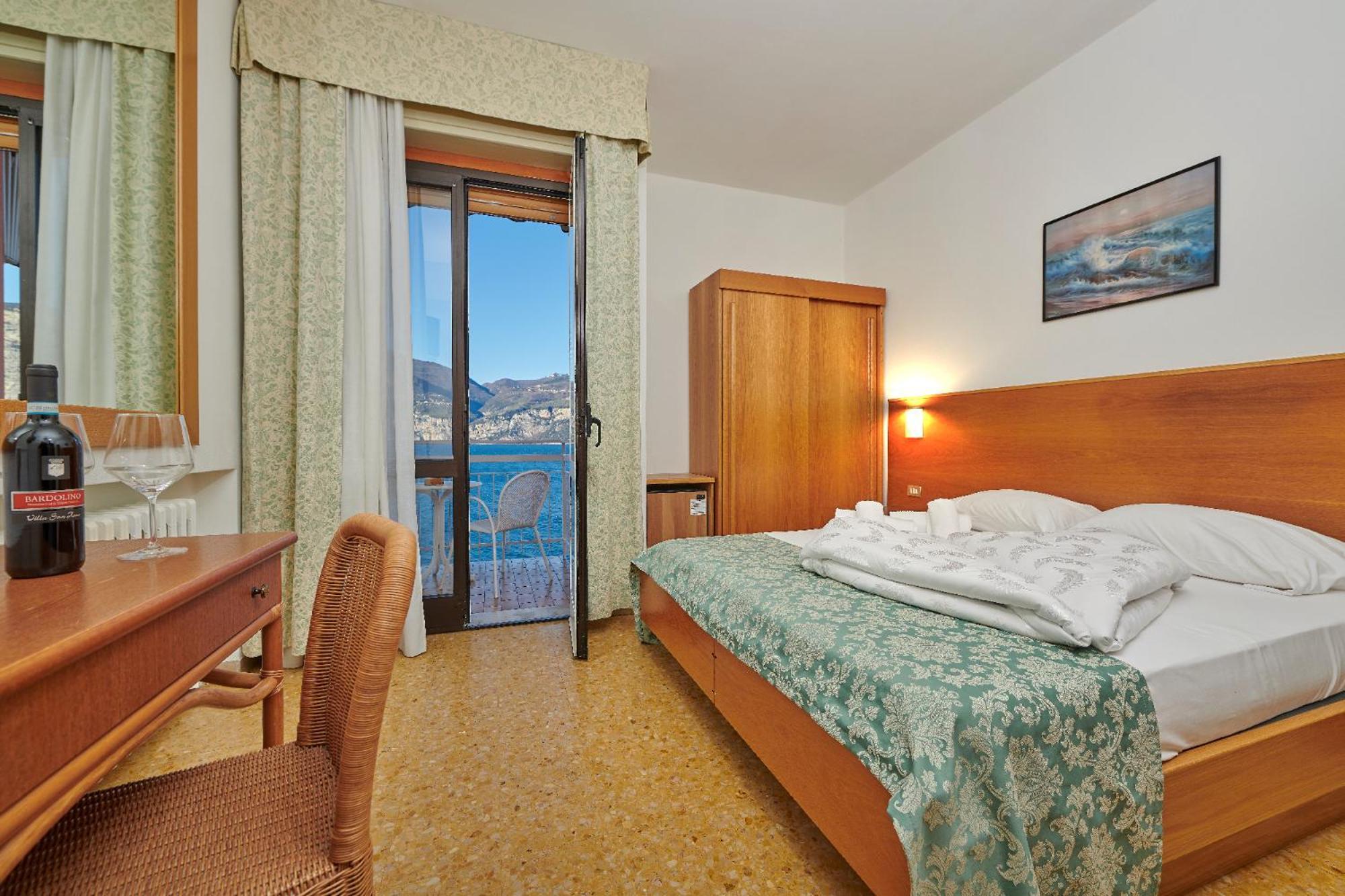 Hotel Eden Brenzone sul Garda Rom bilde